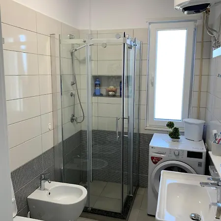 Vala Mare Rezidenc アパート Plazhi San Pietro